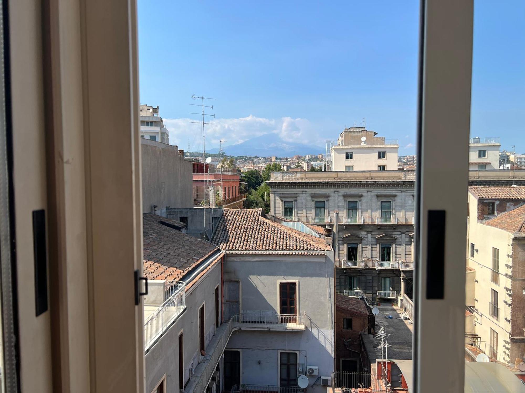 Wonderful Via Etnea Apartment Catania Ngoại thất bức ảnh
