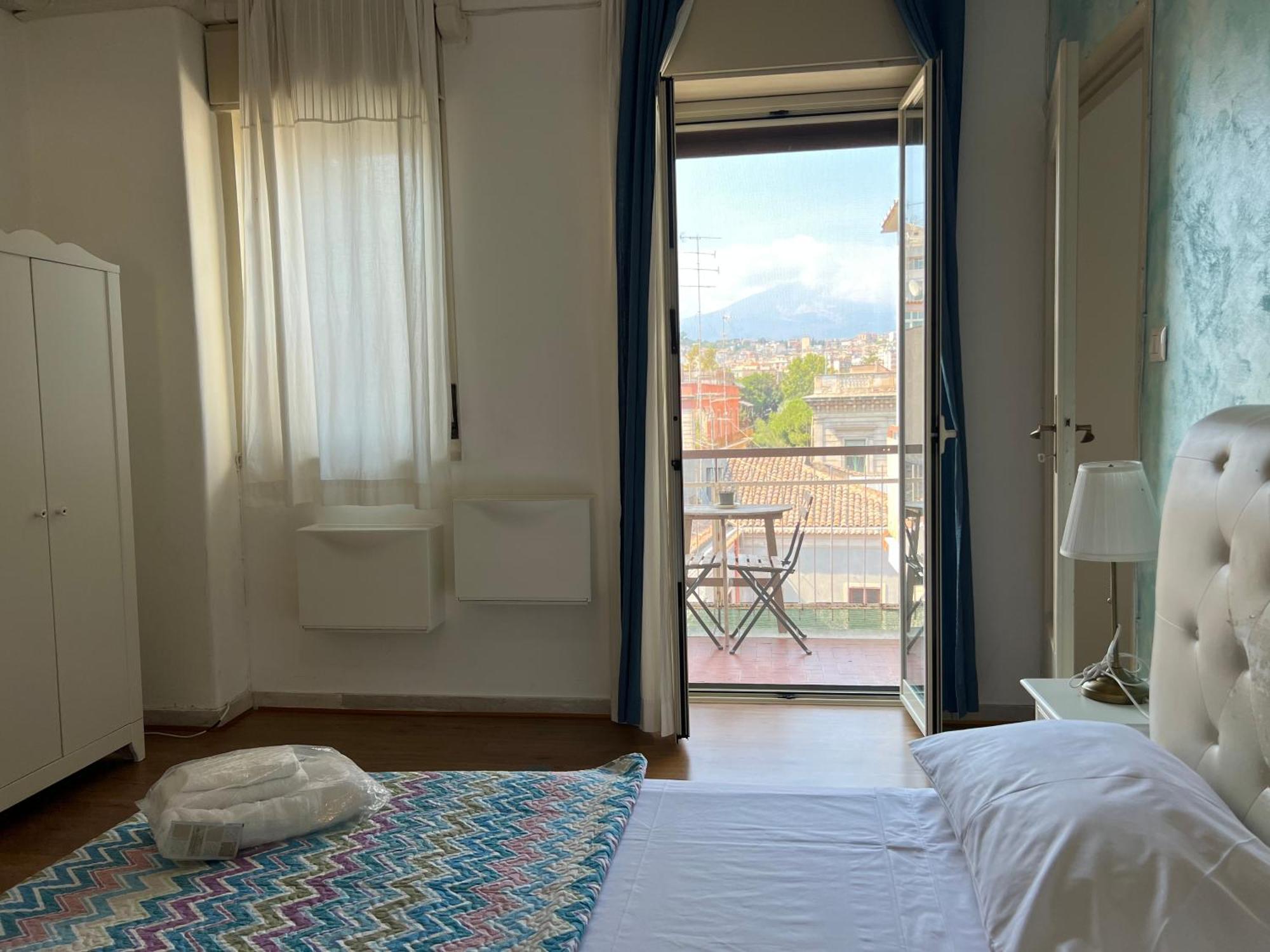 Wonderful Via Etnea Apartment Catania Ngoại thất bức ảnh