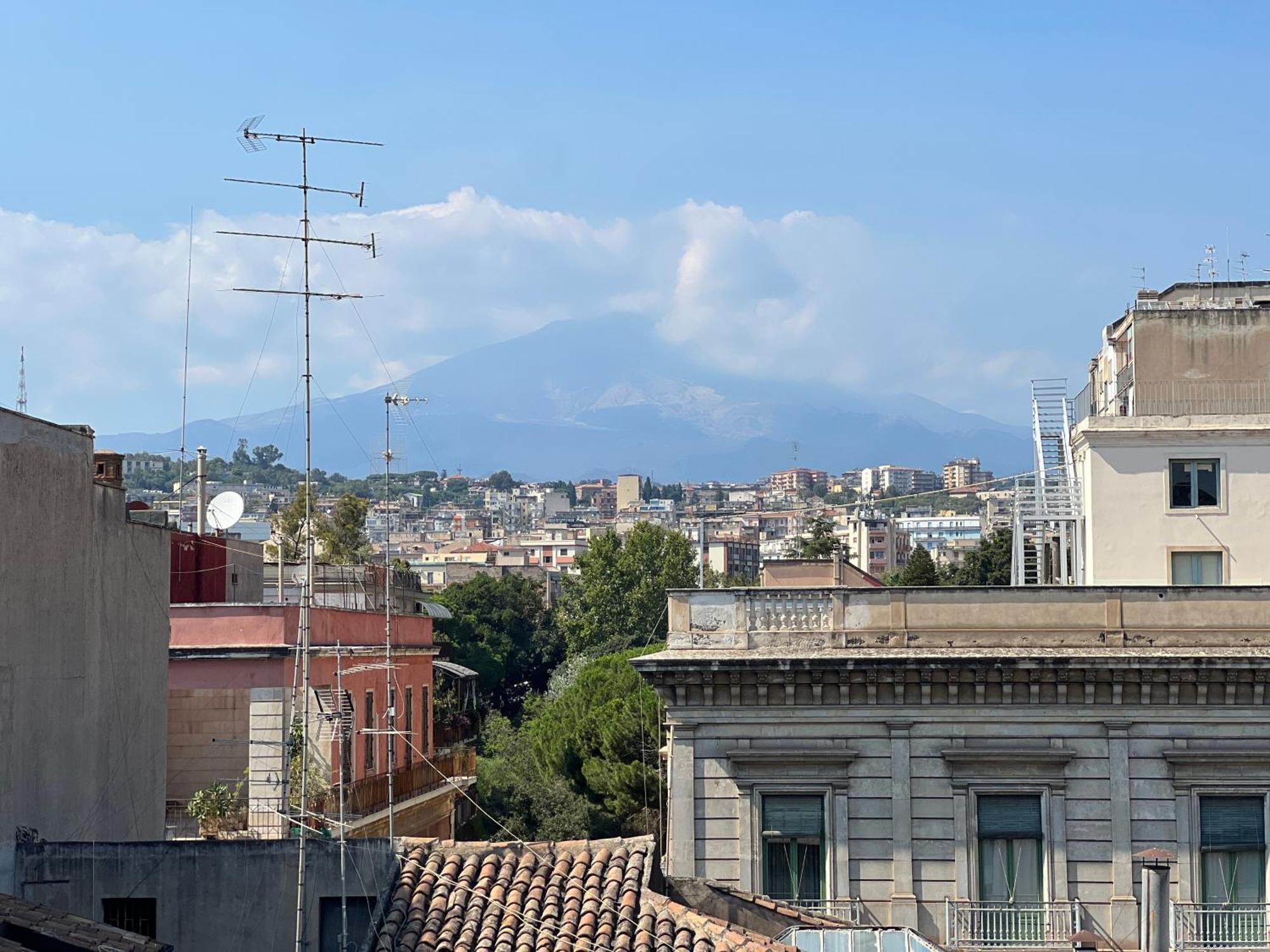 Wonderful Via Etnea Apartment Catania Ngoại thất bức ảnh
